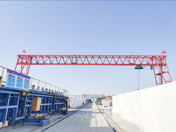 湖南长沙架桥机出租厂家130吨自重双梁式_图片