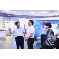 铜仁市委副-、市长陈少荣一行莅临德生科技参观调研